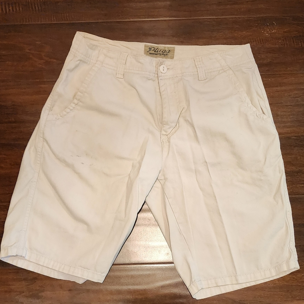 Plugg Men's 32 White Flat Front Shorts